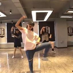 人体舞在线视频,跟随在线视频感受舞蹈艺术之美